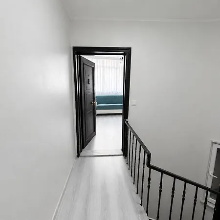 Istanberry - Scarlet Three Bedroom